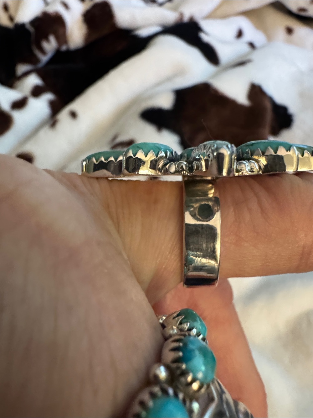 Kingman Turquoise Cluster Sterling Statement Ring - 925 silver - Picture 3 of 5